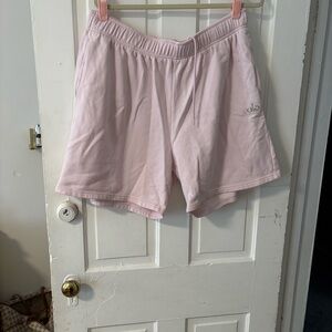 ALO Yoga Light Pink shorts